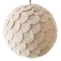 BALL FABRIC FELT SCALLOP 6″ CREAM FROSTED