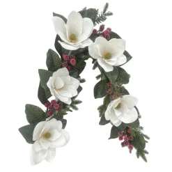 GARLAND WHITE MAGNOLIA 60″ W/MIXED GREENS & ICED RED BERRIES
